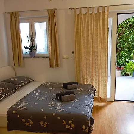 Apartment Joja *
