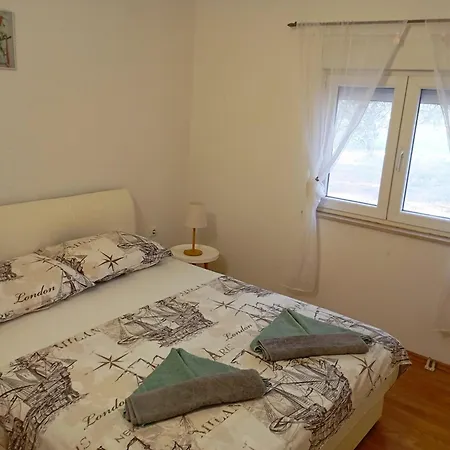 Joja Biograd Na Moru